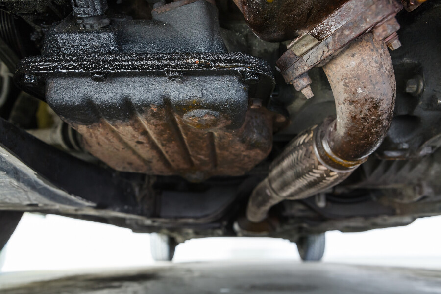 Engine Oil Leaks Causes Effects Reliable Oil Change In Kyle TX   Engine Oil Leaks 