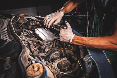 san marcos auto mechanic working on car repairs